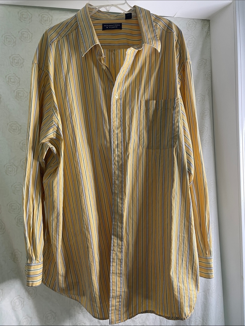 Roundtree & Yorke Men's Yellow Stripe Button-Down Shirt with Navy & White Lines